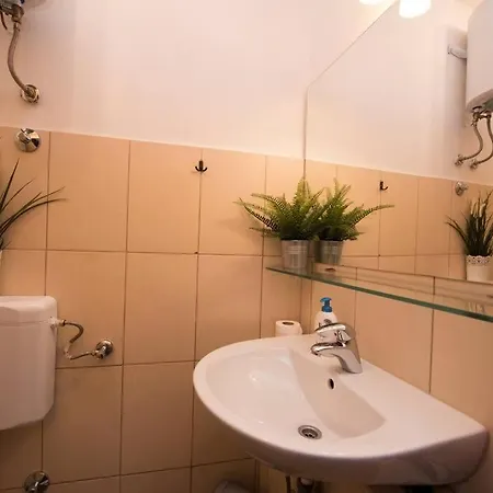 Apartment Elena *
